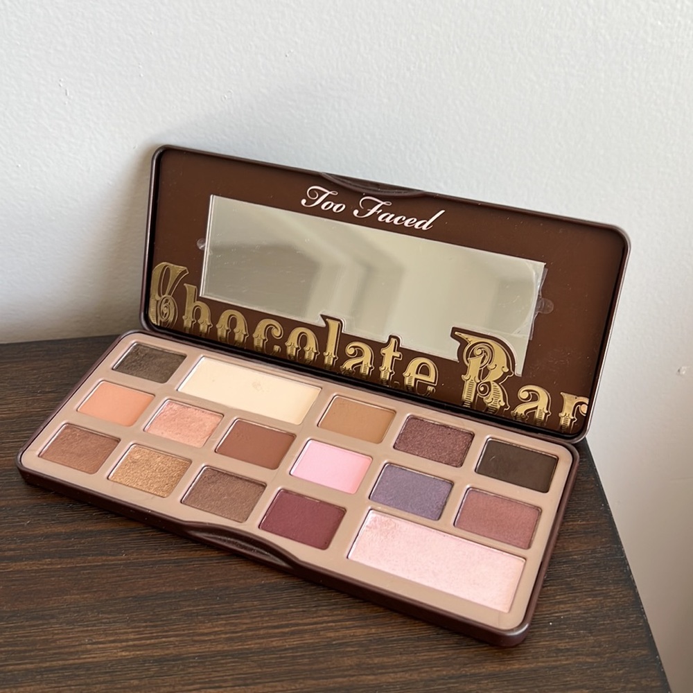 Too faced chocolate bar eyeshadow palette